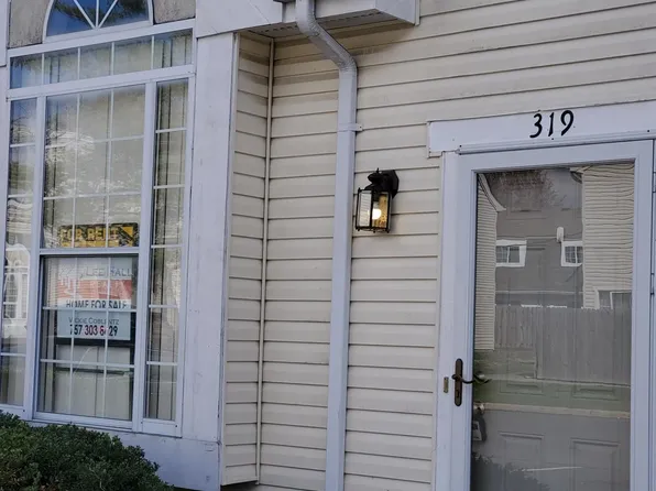 319 Lees Mill Dr, Newport News, VA 23608