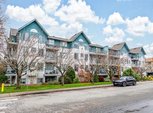275 1st St #403, Duncan, BC V9L 1R3