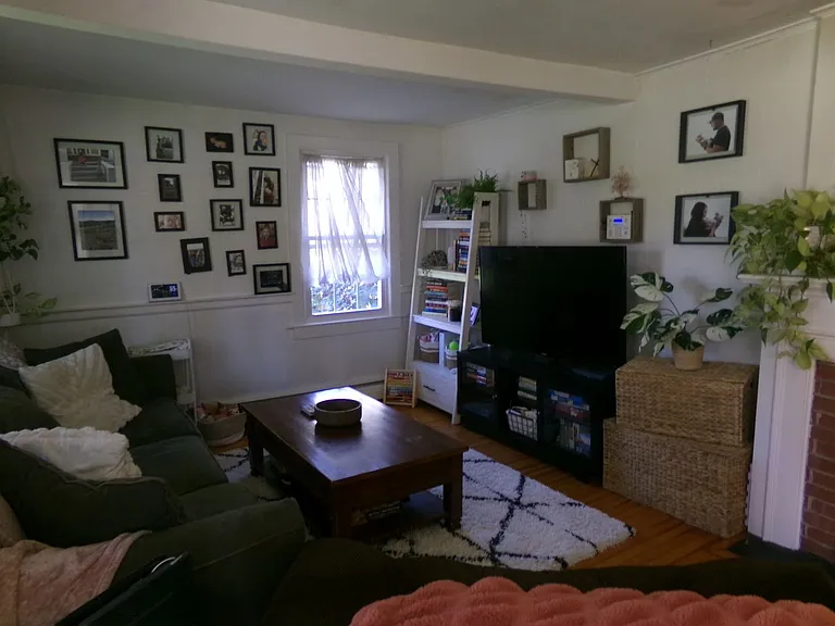 128 East St — Photo 4