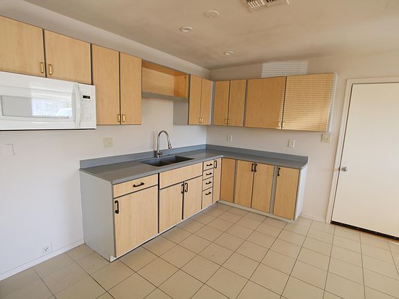 4th image of 11434 N 21st Dr