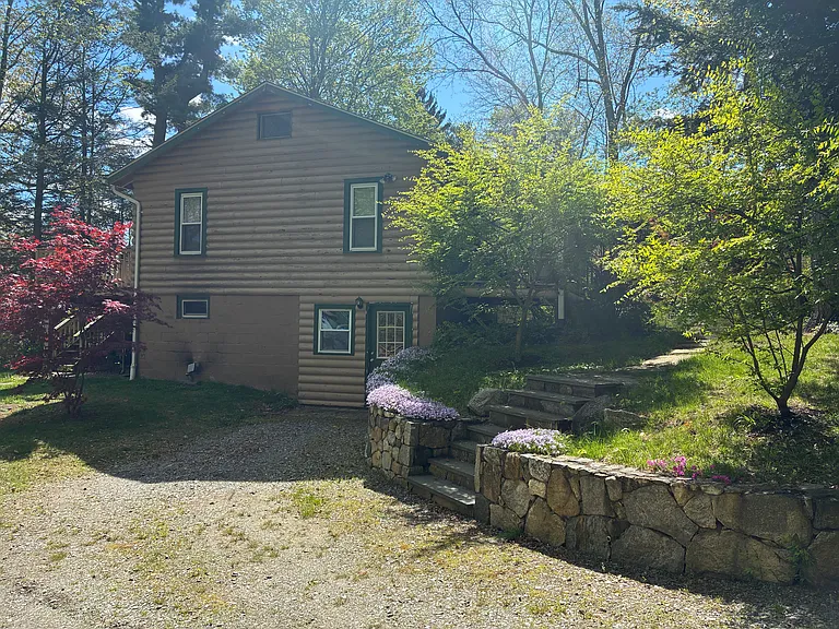 3 Holly Rd — Photo 3