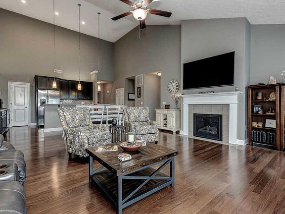 5th image of 4891 Saint Andrews Dr