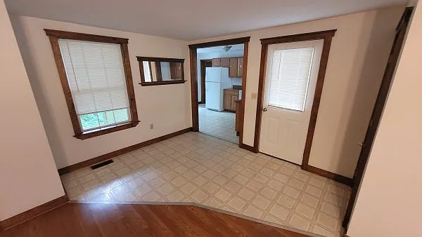 5 Oak Grove St — Photo 5
