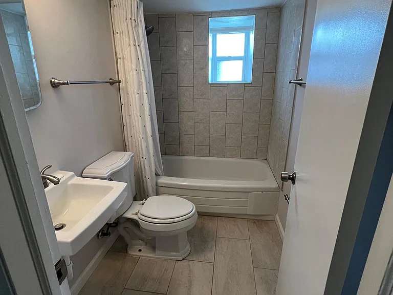 6831 Maryland Ave #C — Photo 10