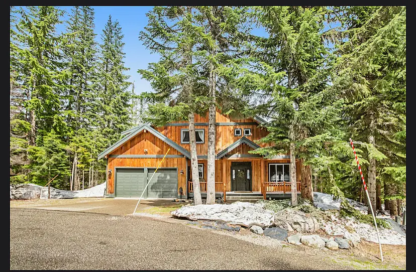 main house on cul de sac - 420 Cascade Pl