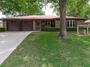 7016 Post Oak Dr, North Richland Hills, TX 76182