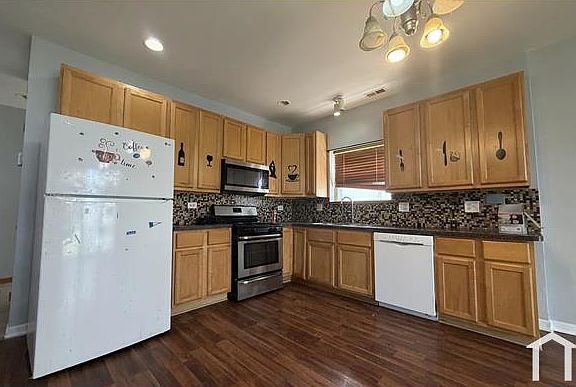 2nd image of 5933 W Huron St #1