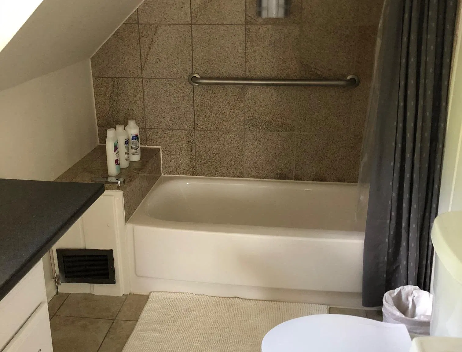 1 bed, 900 sqft, $2,200 — Photo 4