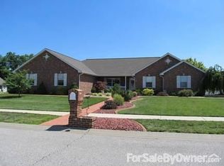 2824 Scenic Lake Dr, New Athens, IL 62264
