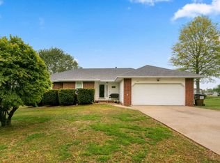 221 New Melville Rd, Willard, MO 65781