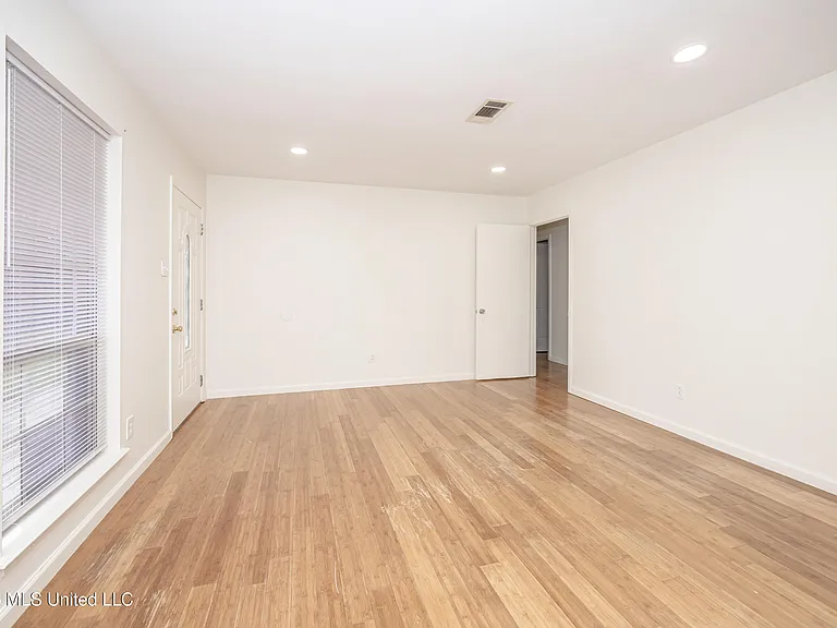 1213 King Henry Dr — Photo 50