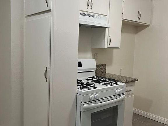 4th image of 13983 Astoria St #B3