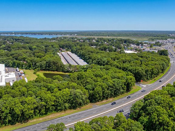 5th image of 982 Falkenberg Road