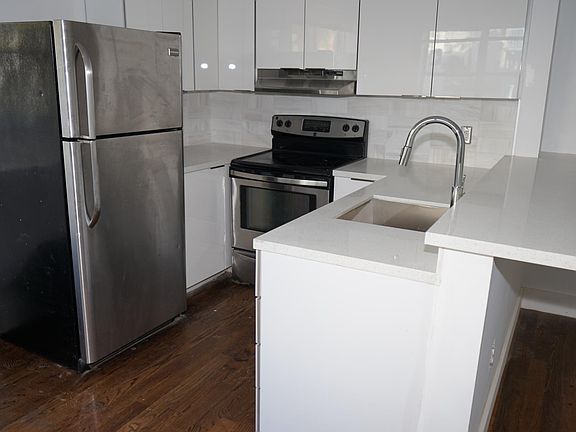 3rd image of 361 Collins Ave #4