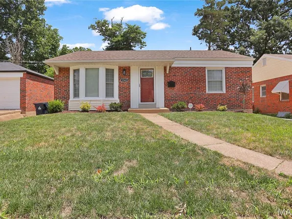 1542 N Hanley Rd, Saint Louis, MO 63130