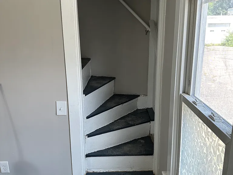 30 Douglas St — Photo 7