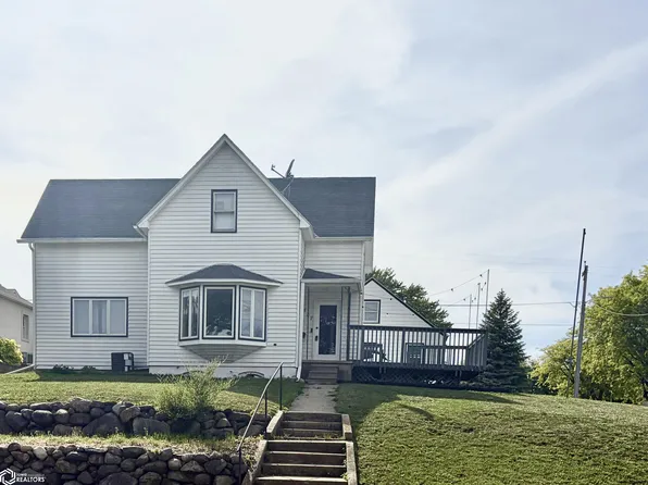 727 N Court St, Carroll, IA 51401