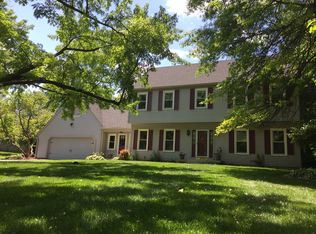 5N378 Fence Rail Ct, St Charles, IL 60175