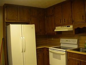 5th image of 3410 Southgate Trl SE APT B