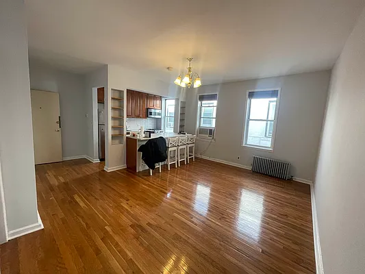 Rented by Metropolis International Realty Inc. | media 13