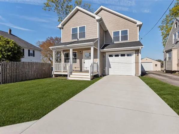 354 Jastram St, Providence, RI 02908