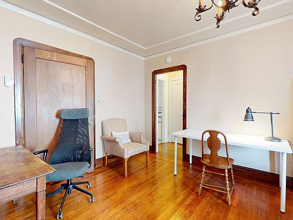 4th image of 2101 McGee Ave #1704