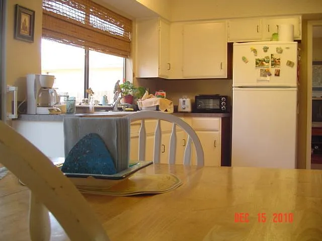 4 bed, 4.0 bath, 1830 sqft, $2,399 — Photo 3