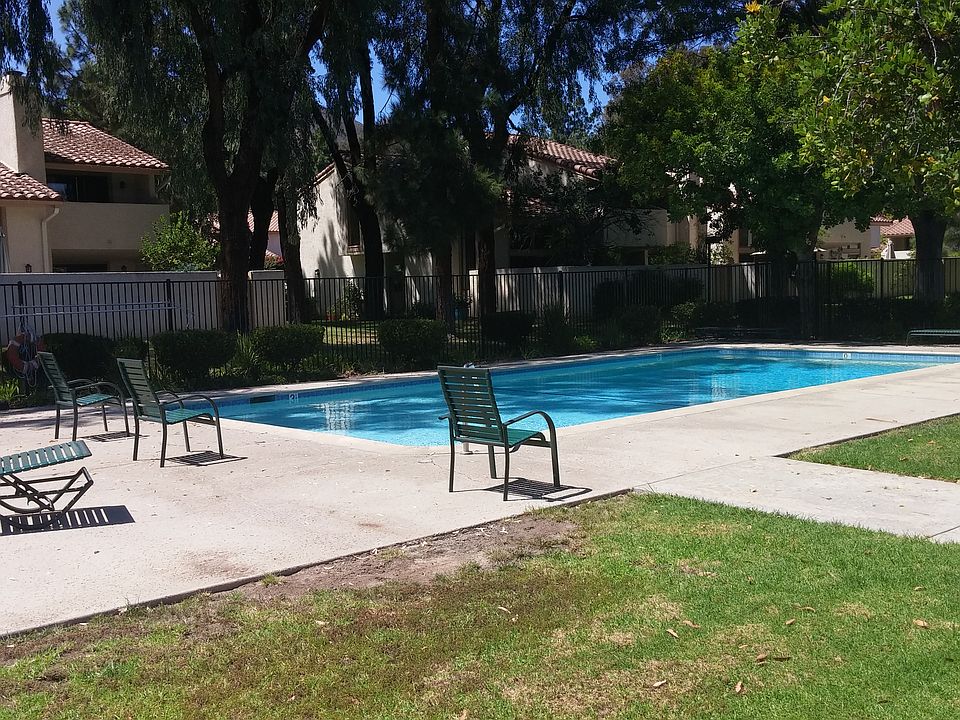 2nd image of 3658 San Vincente