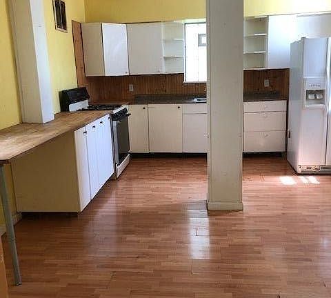3rd image of 4114 Homer Ave