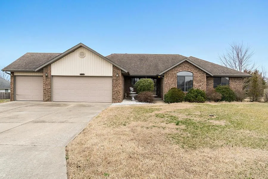 4 bed, 1632 sqft, $1,775 — Photo 1