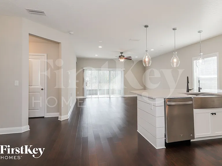746 Sycamore Way — Photo 7