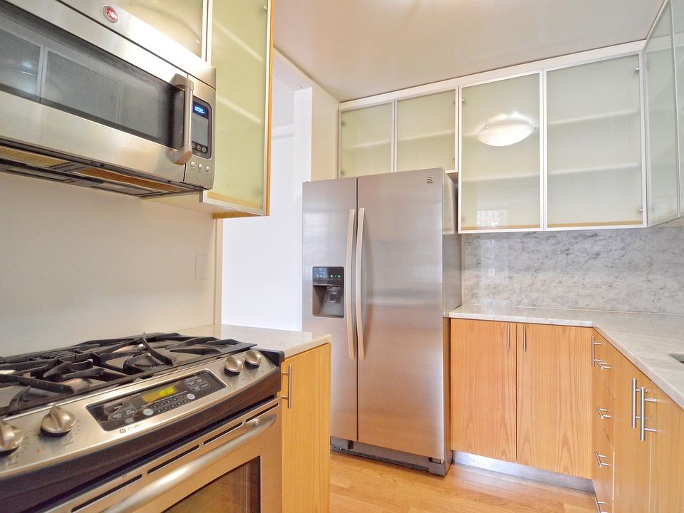 1st image of 420 E 54th St APT 12E