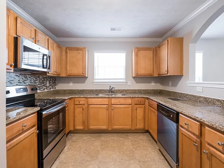11248 James Madison Dr — Photo 7