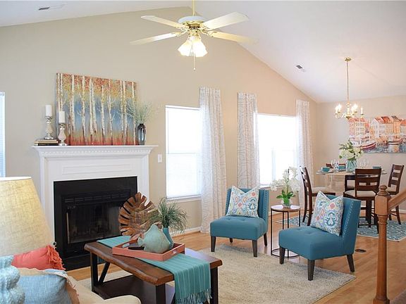 2nd image of 2272 Timberneck Ln