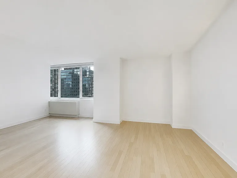 322 W 57th St #32K1 — Photo 3