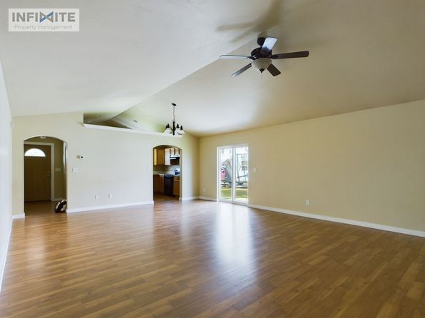 1113 Las Campanas Dr