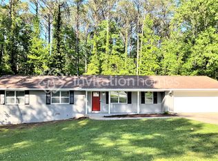 872 Pinecrest Ter SW, Lilburn, GA 30047