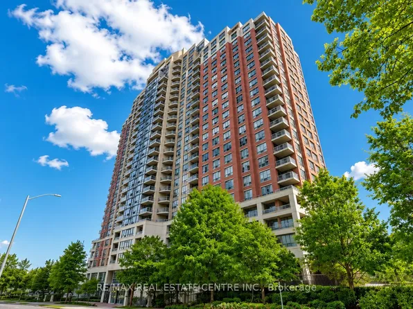 156 Enfield Pl #310, Mississauga, ON L5B 4L8