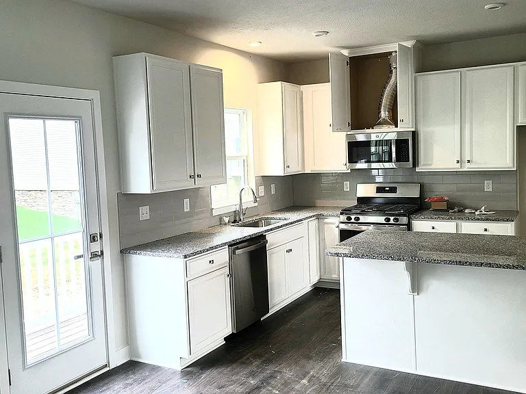 315 Helenium Dr — Photo 7