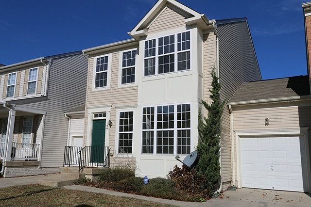 Townhouse w Garage