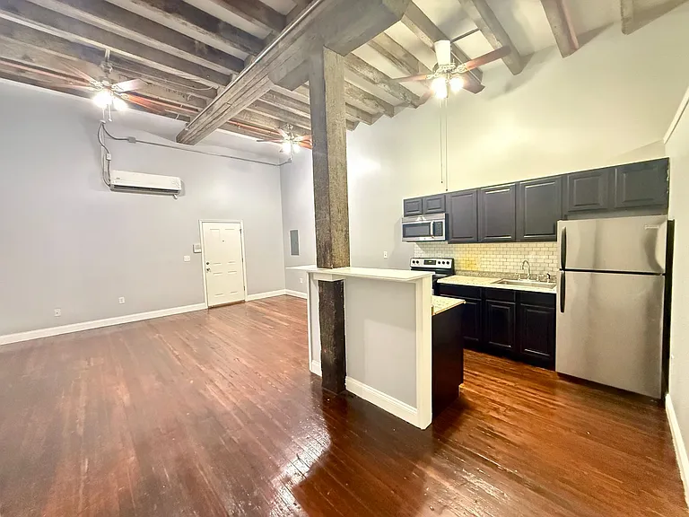 507 N Paca St — Photo 2
