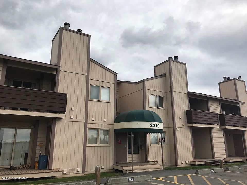 1st image of 2210 Sentry Dr APT B7