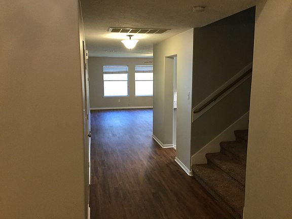 4th image of 5126 Timber Creek Ave