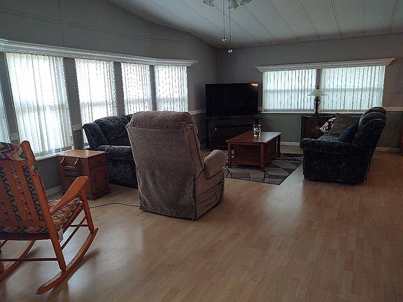 4th image of 111 Sea Fern Ct