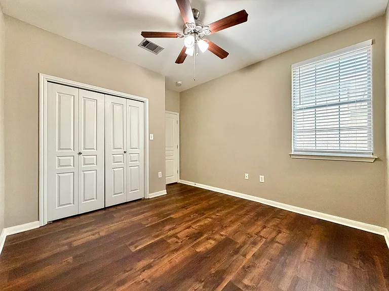 3300 Forest Creek Dr — Photo 20