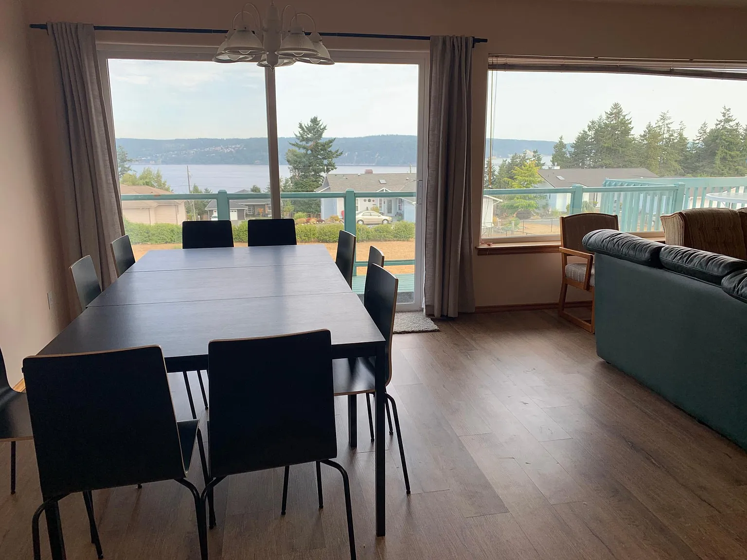 600 Manzanita Dr photo 1