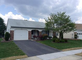 28 Turnbridge Row, Manchester, NJ 08759