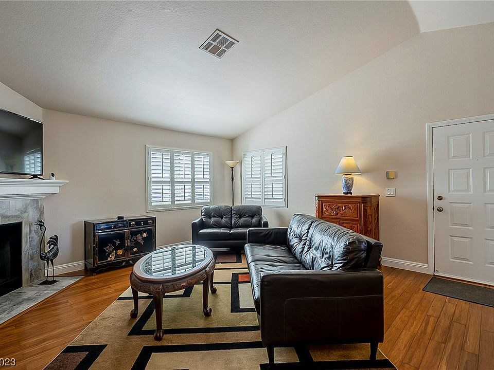 1st image of 5355 Angler Cir Unit 203