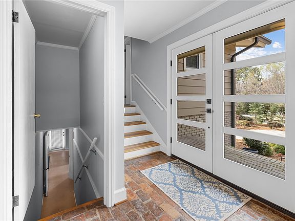 3rd image of 210 Riggs Dr