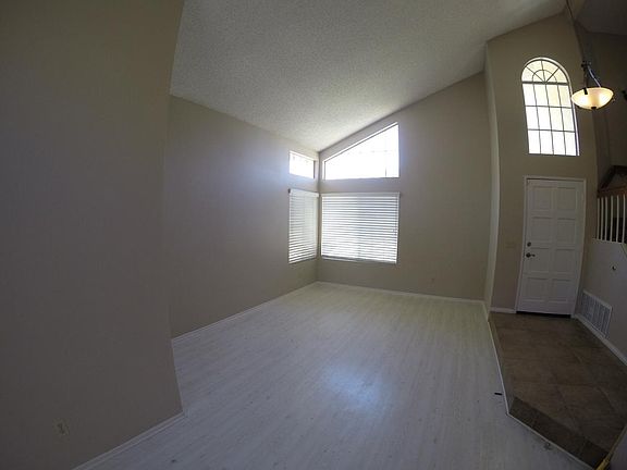 5th image of 2618 La Ventana Dr